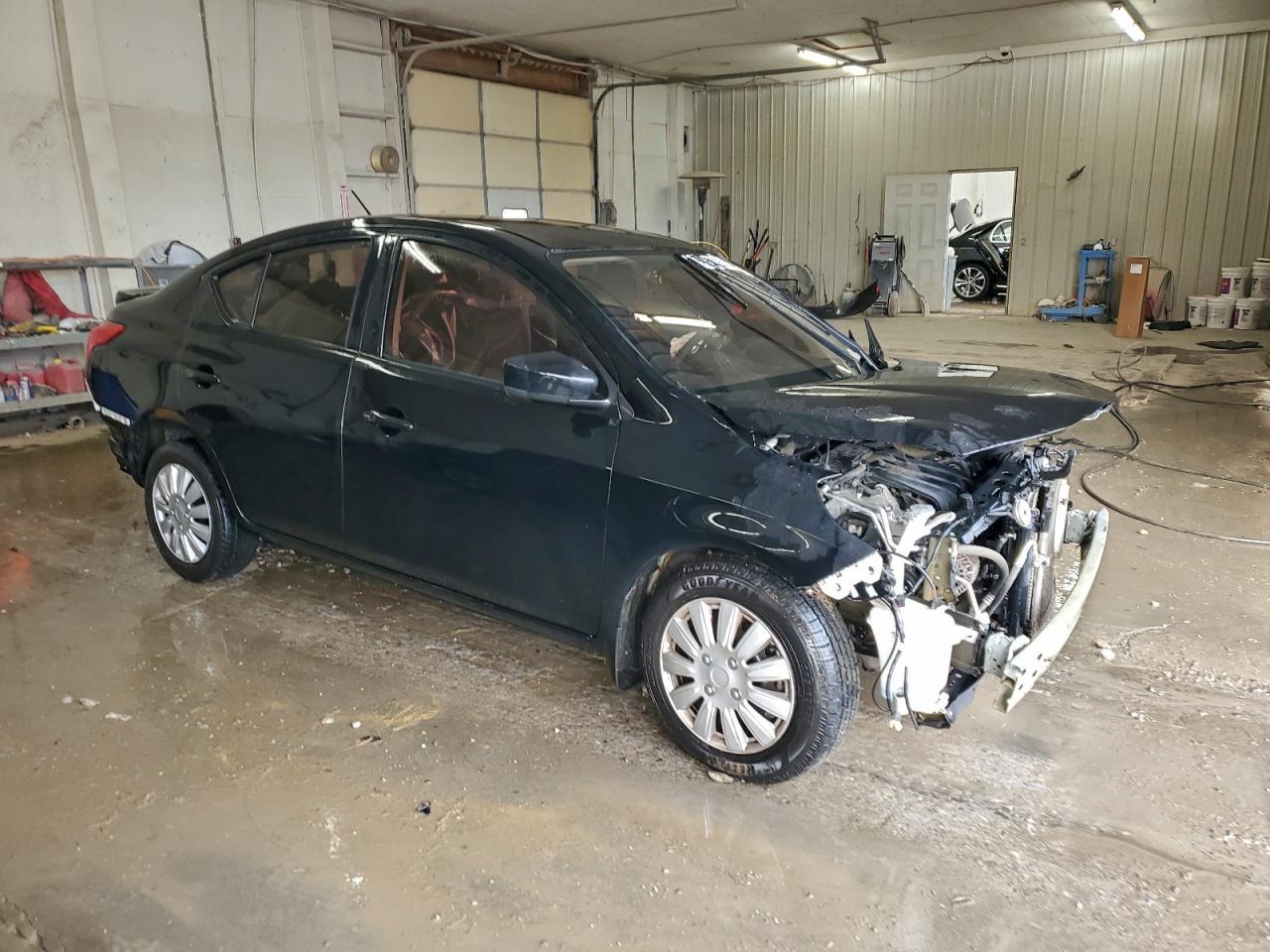 2018 NISSAN VERSA