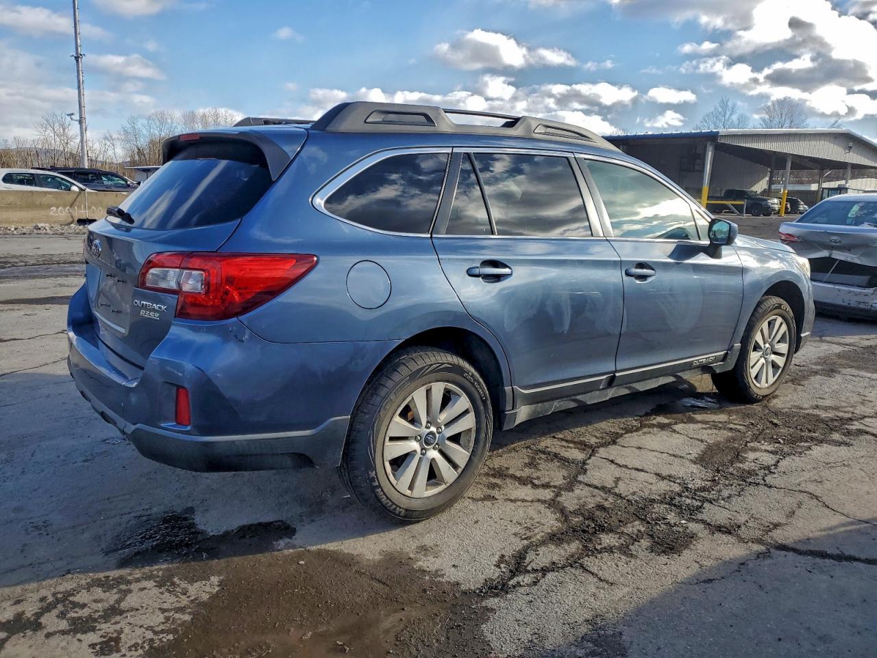 2015 SUBARU Outback