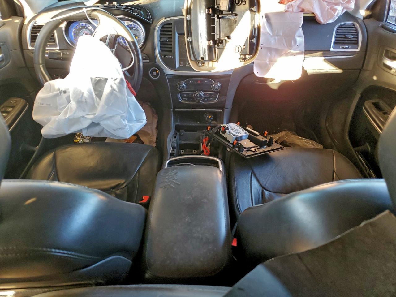 2016 CHRYSLER 300