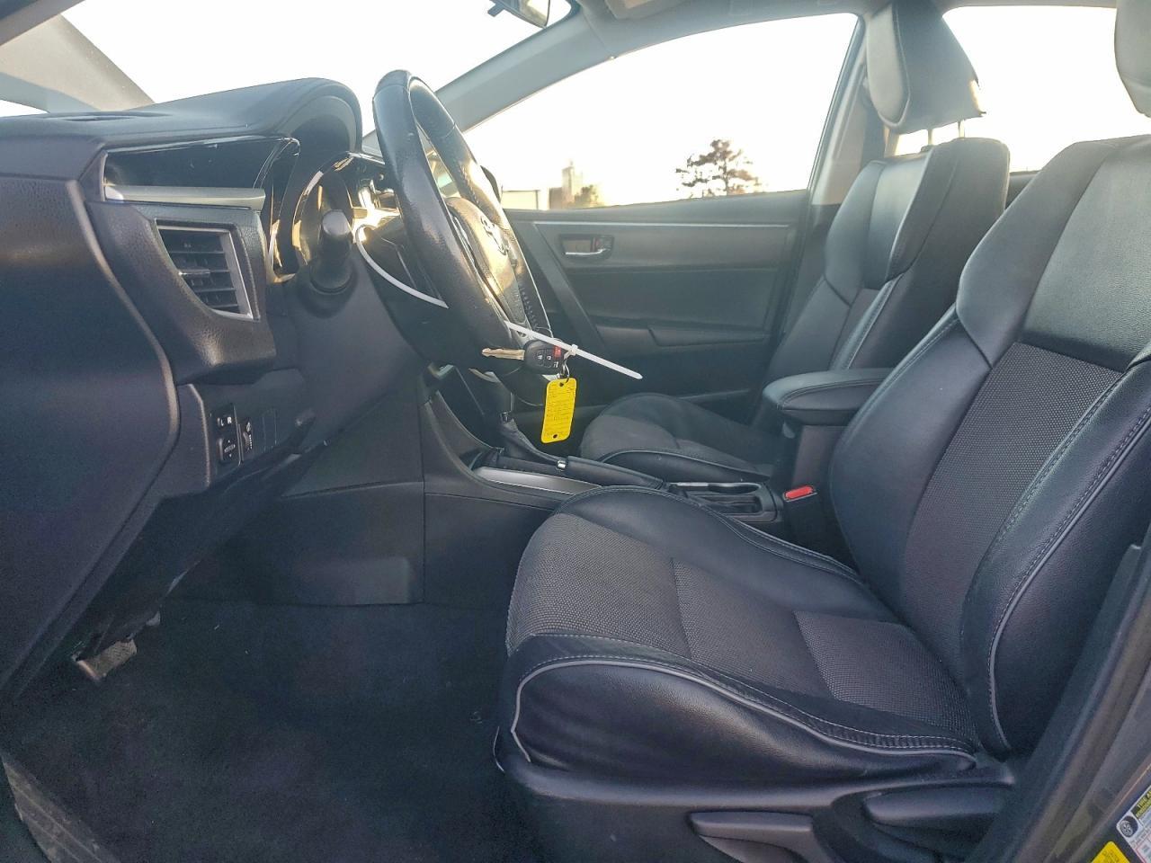 2015 TOYOTA COROLLA