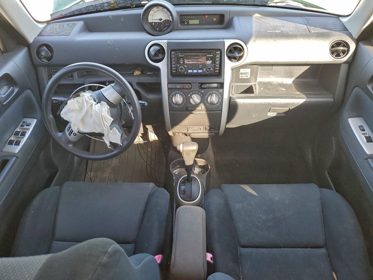 2006 TOYOTA SCION