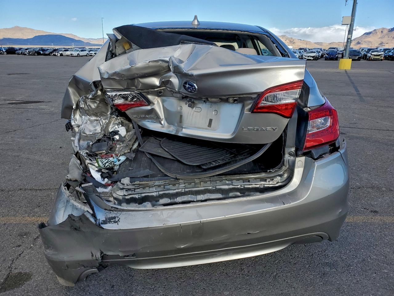 2016 SUBARU Legacy