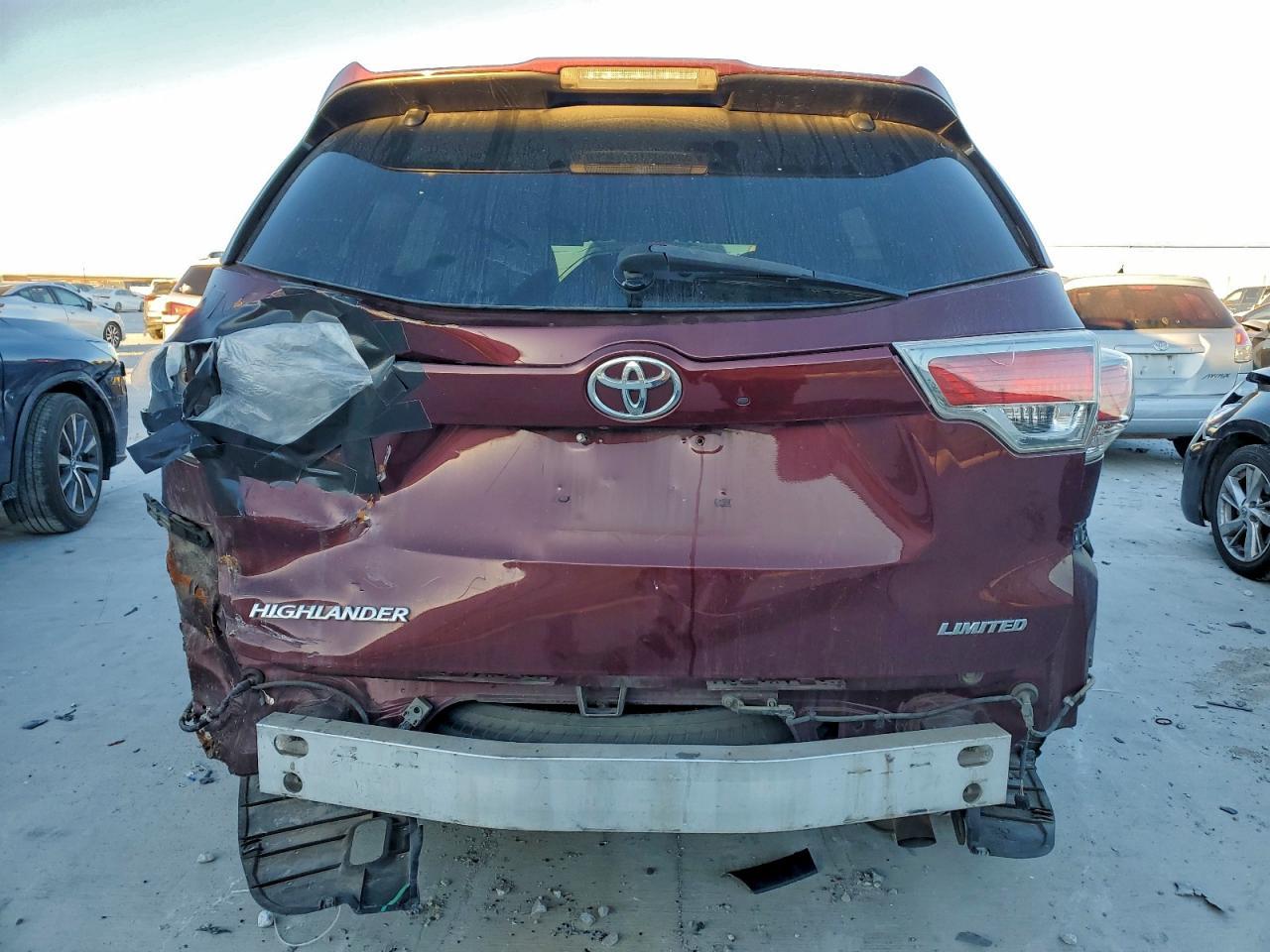 2015 TOYOTA HIGHLANDER