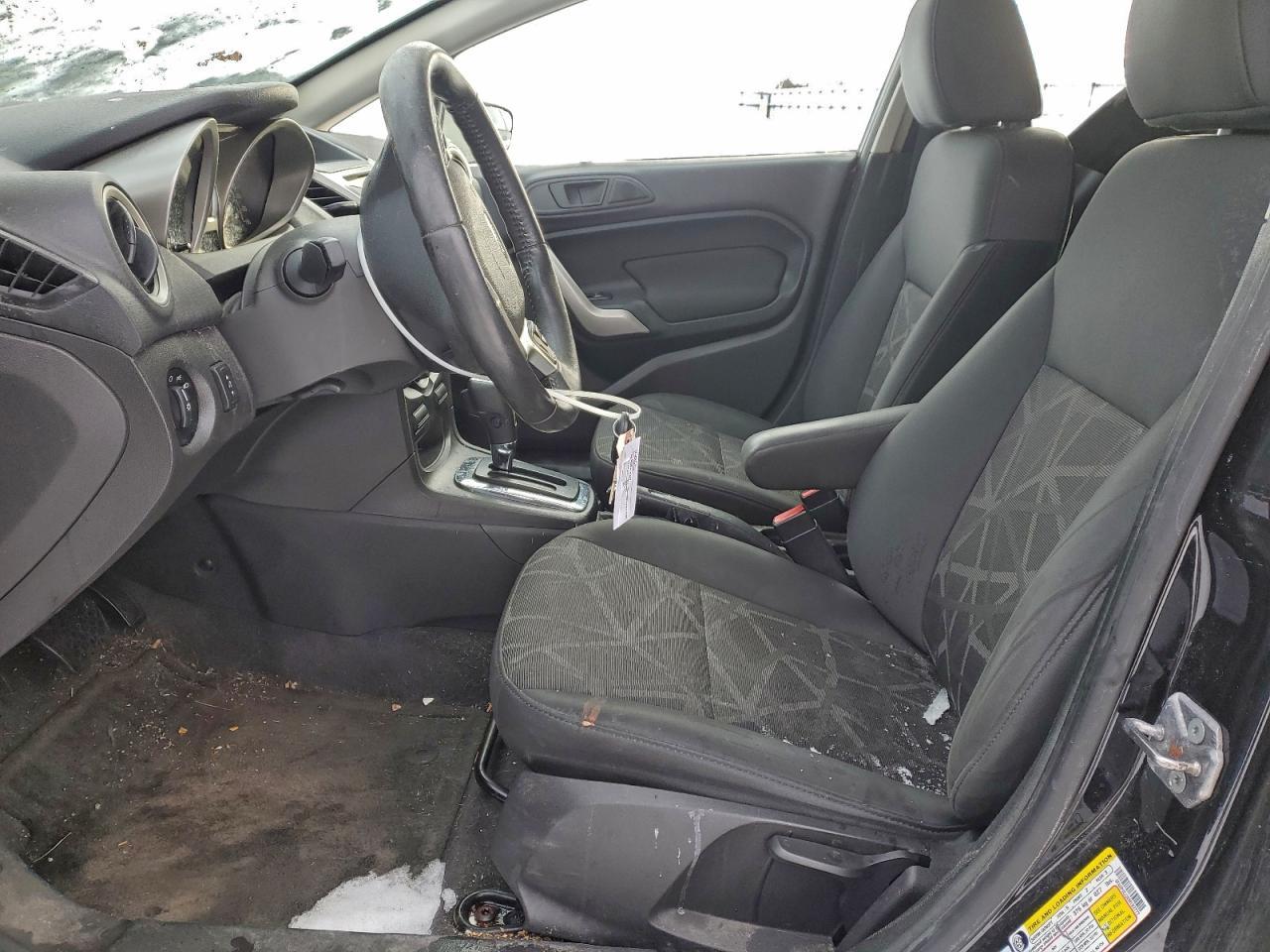 2013 FORD Fiesta