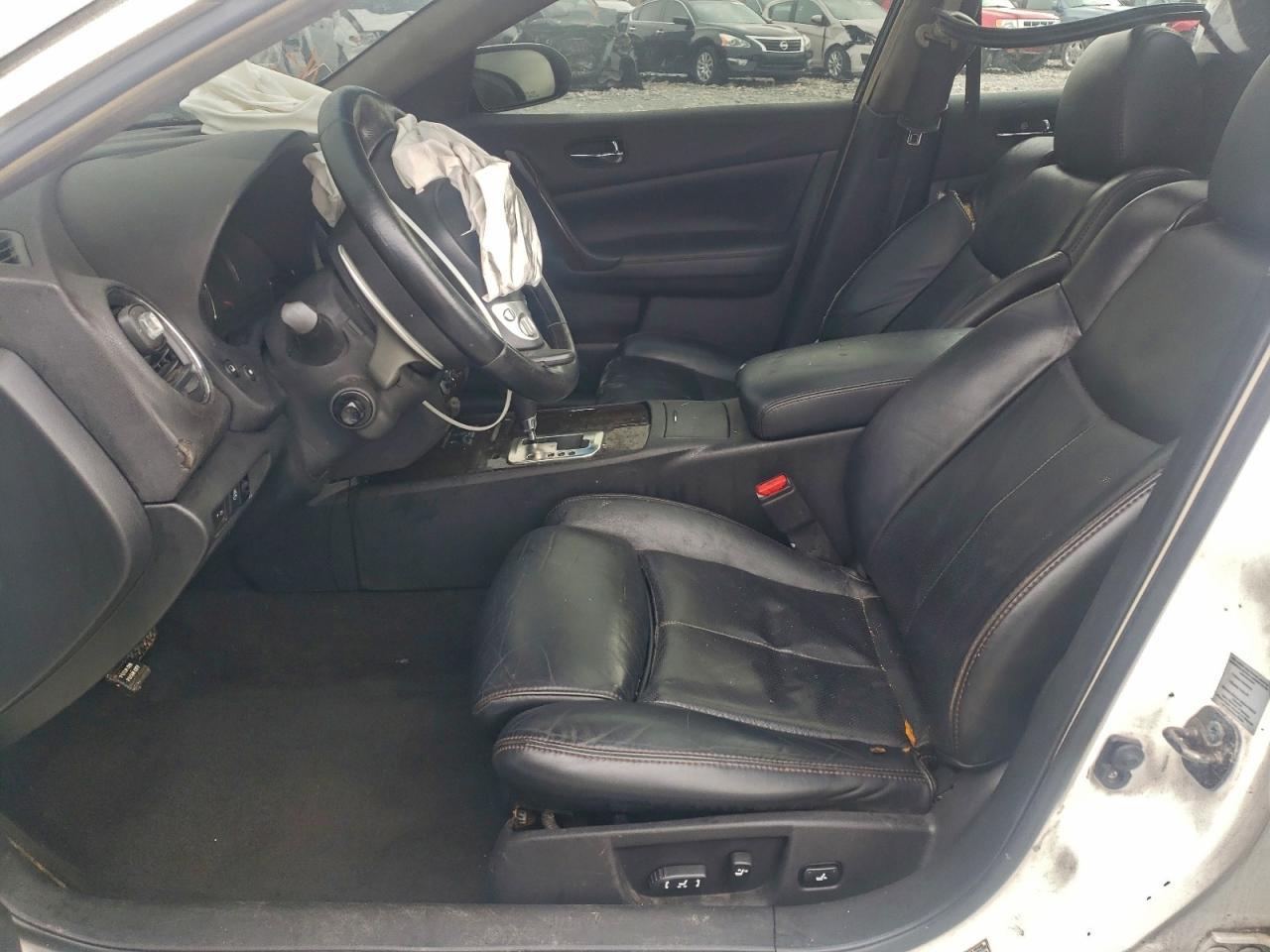 2010 NISSAN Maxima