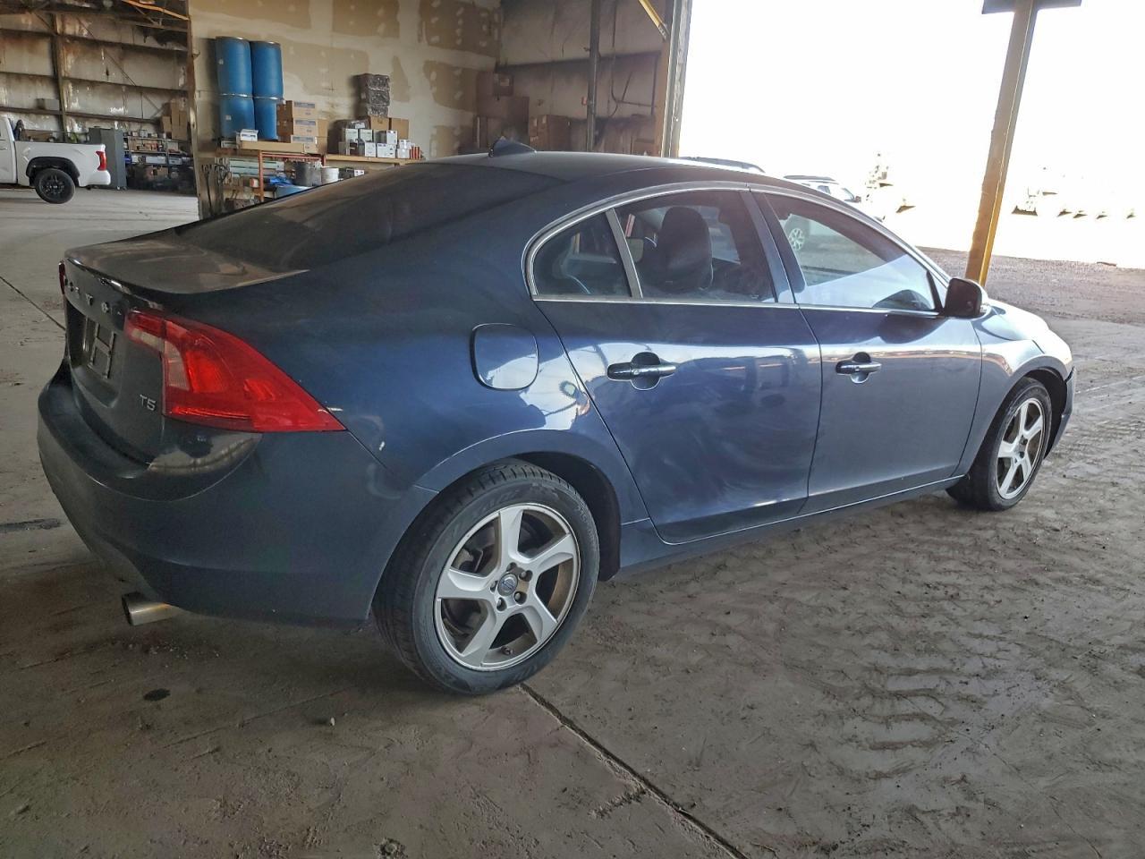 2013 VOLVO S60