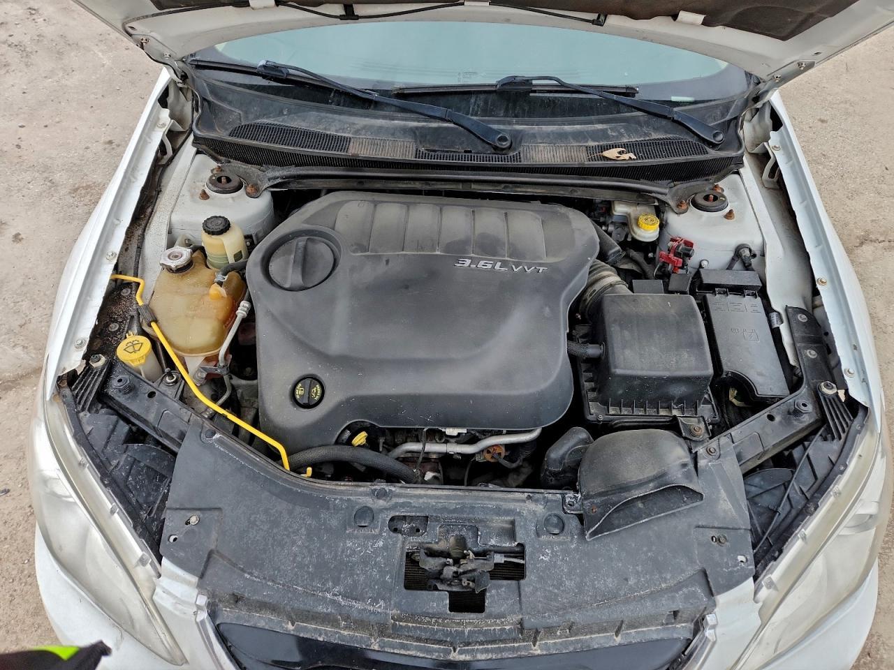 2013 CHRYSLER 200