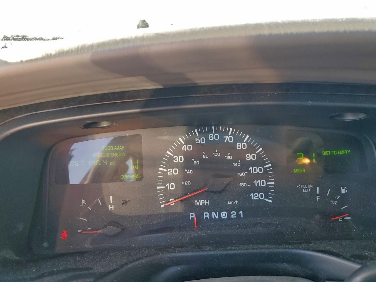 2002 LINCOLN Town Car