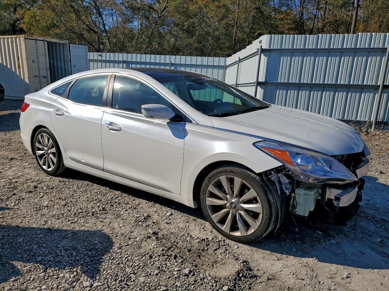 2016 HYUNDAI Azera