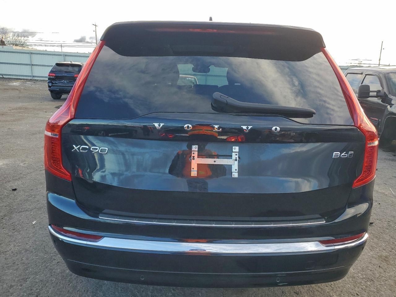 2024 VOLVO XC90