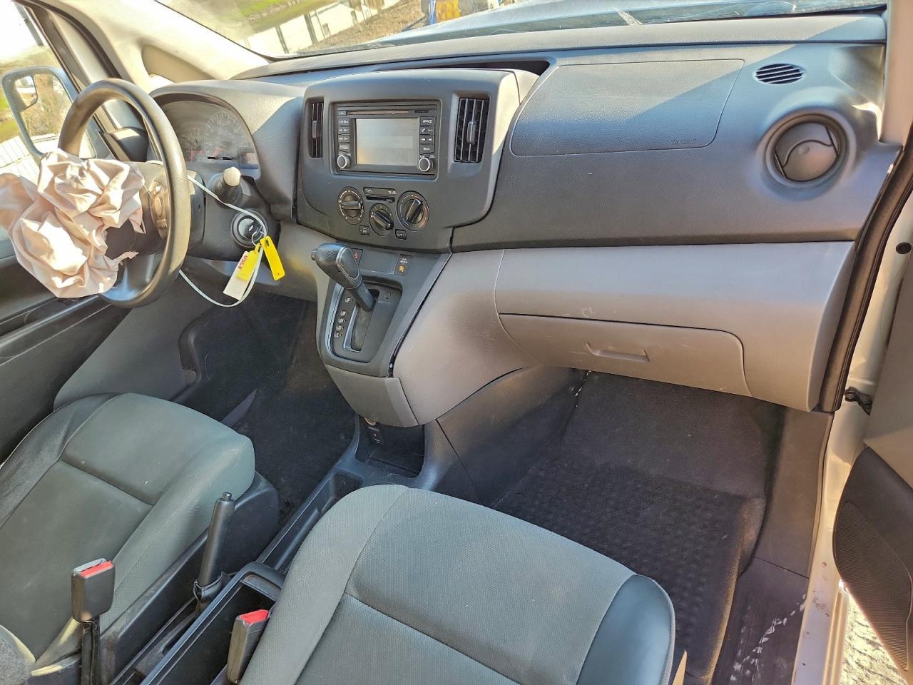 2016 NISSAN NV 200
