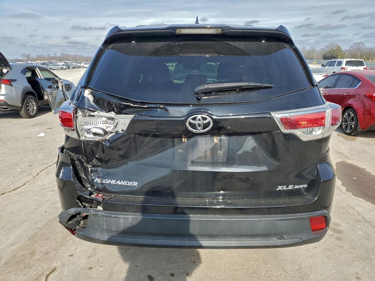 2016 TOYOTA HIGHLANDER
