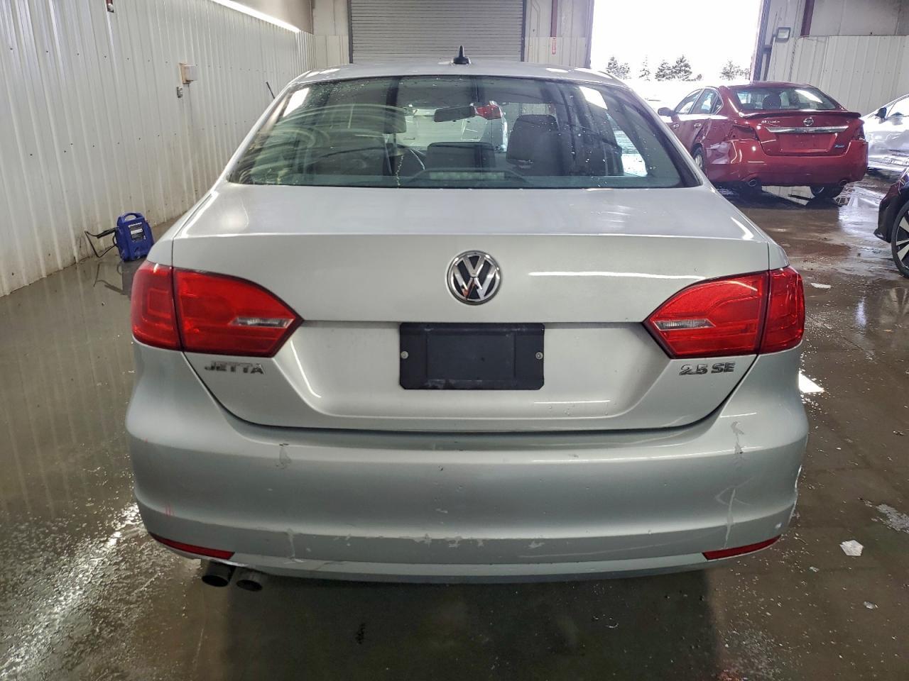 2011 VOLKSWAGEN JETTA