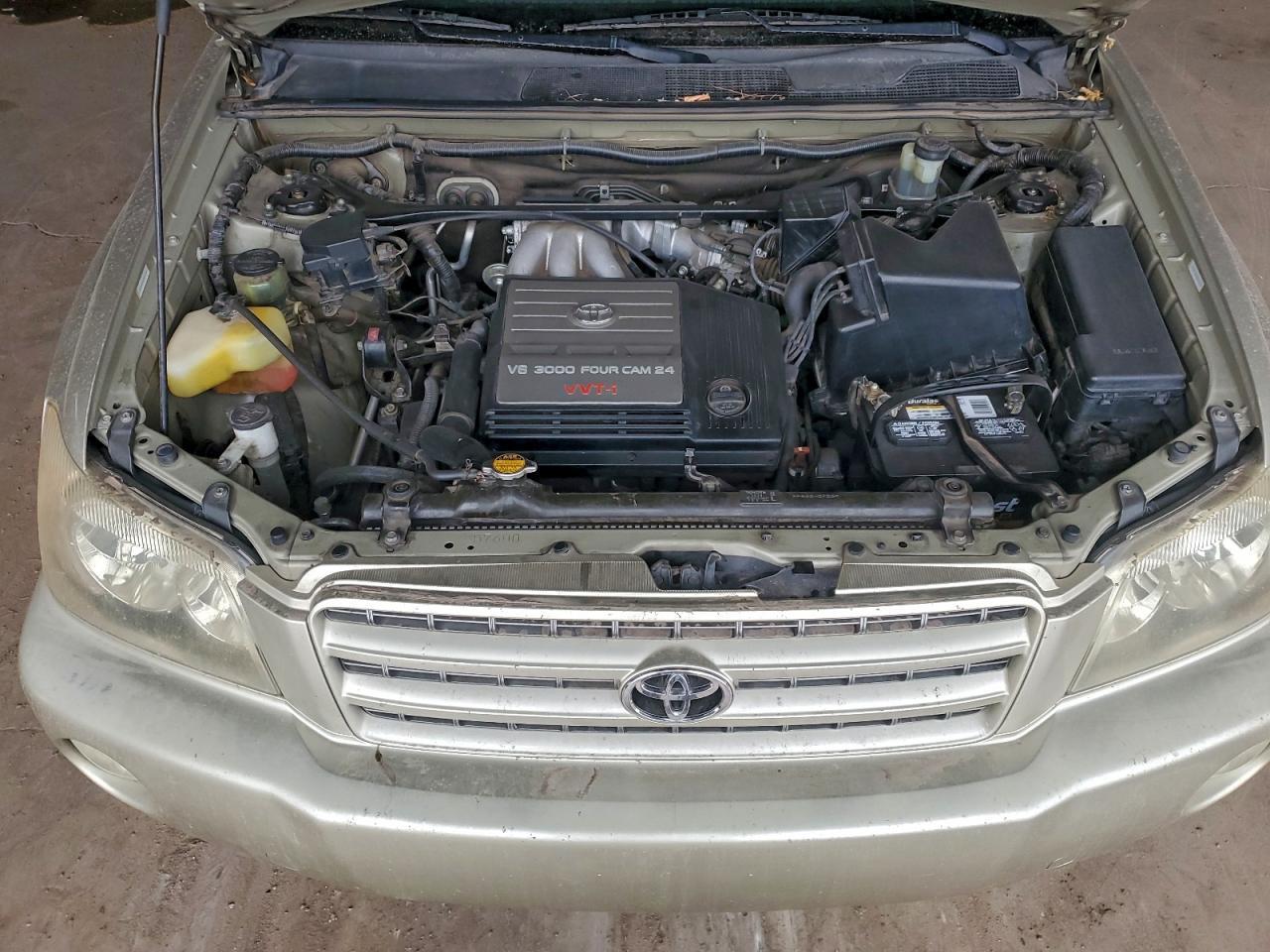 2002 TOYOTA HIGHLANDER
