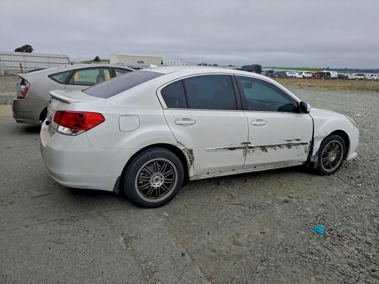 2013 SUBARU Legacy