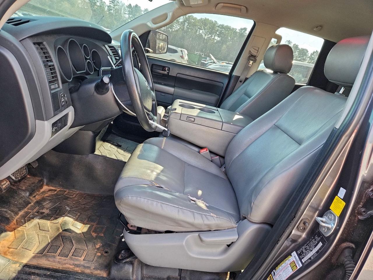 2011 TOYOTA TUNDRA