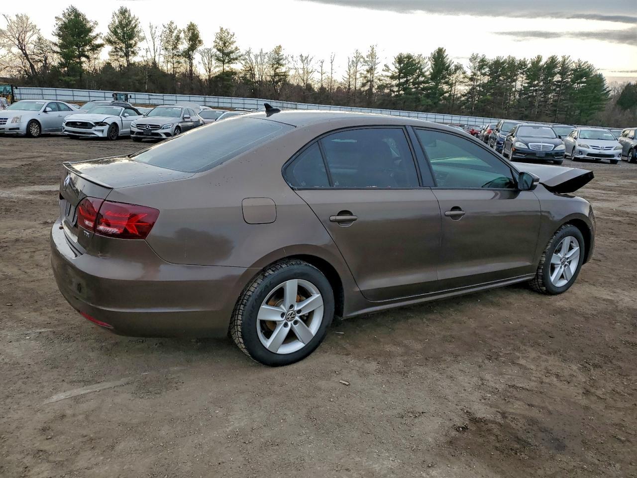 2012 VOLKSWAGEN JETTA