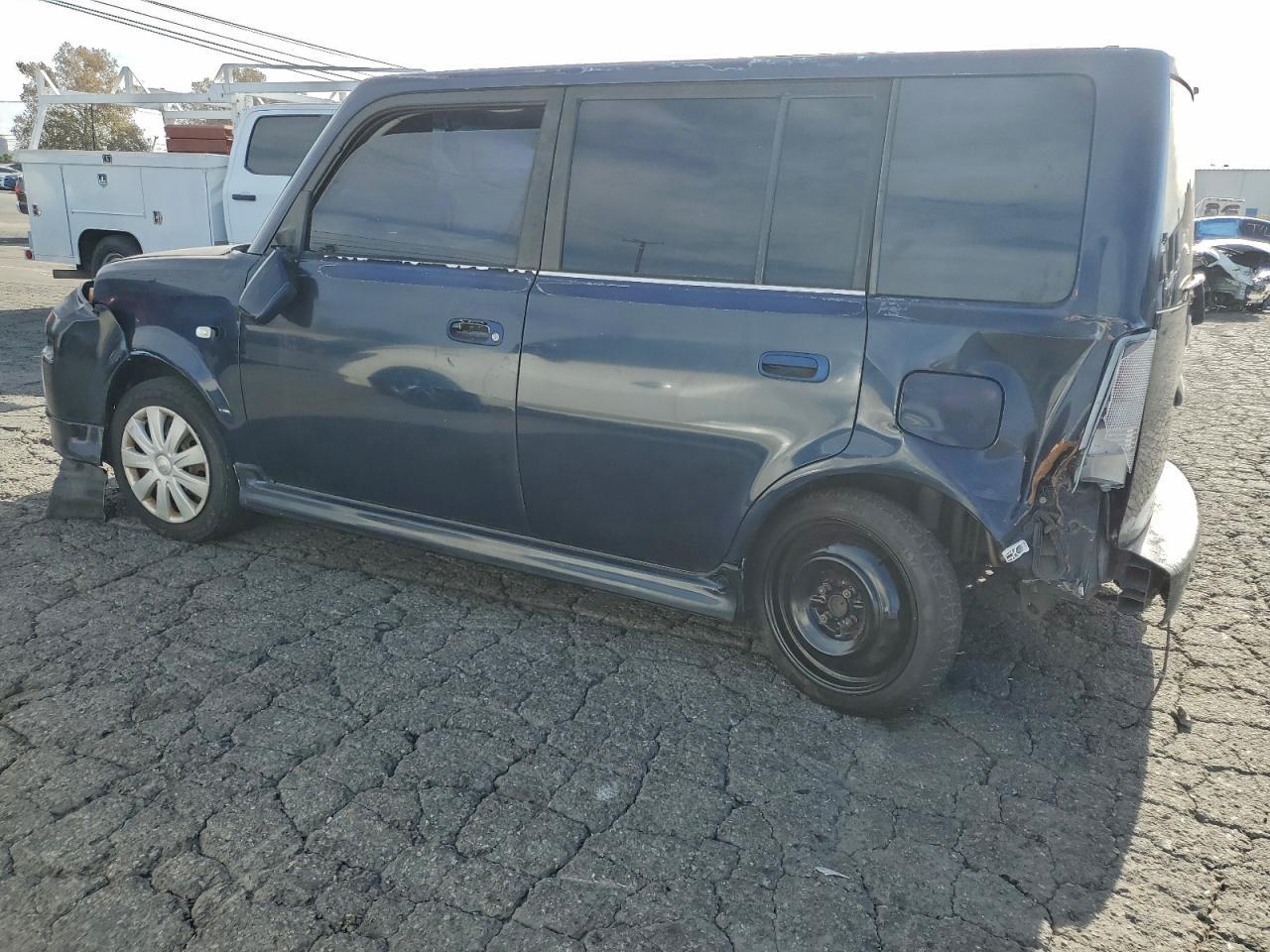 2004 TOYOTA SCION