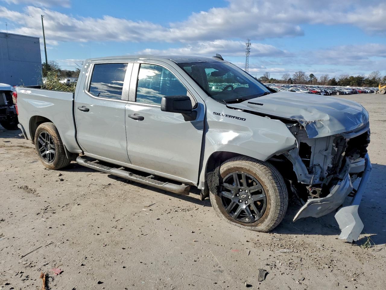 2024 CHEVROLET Silverado