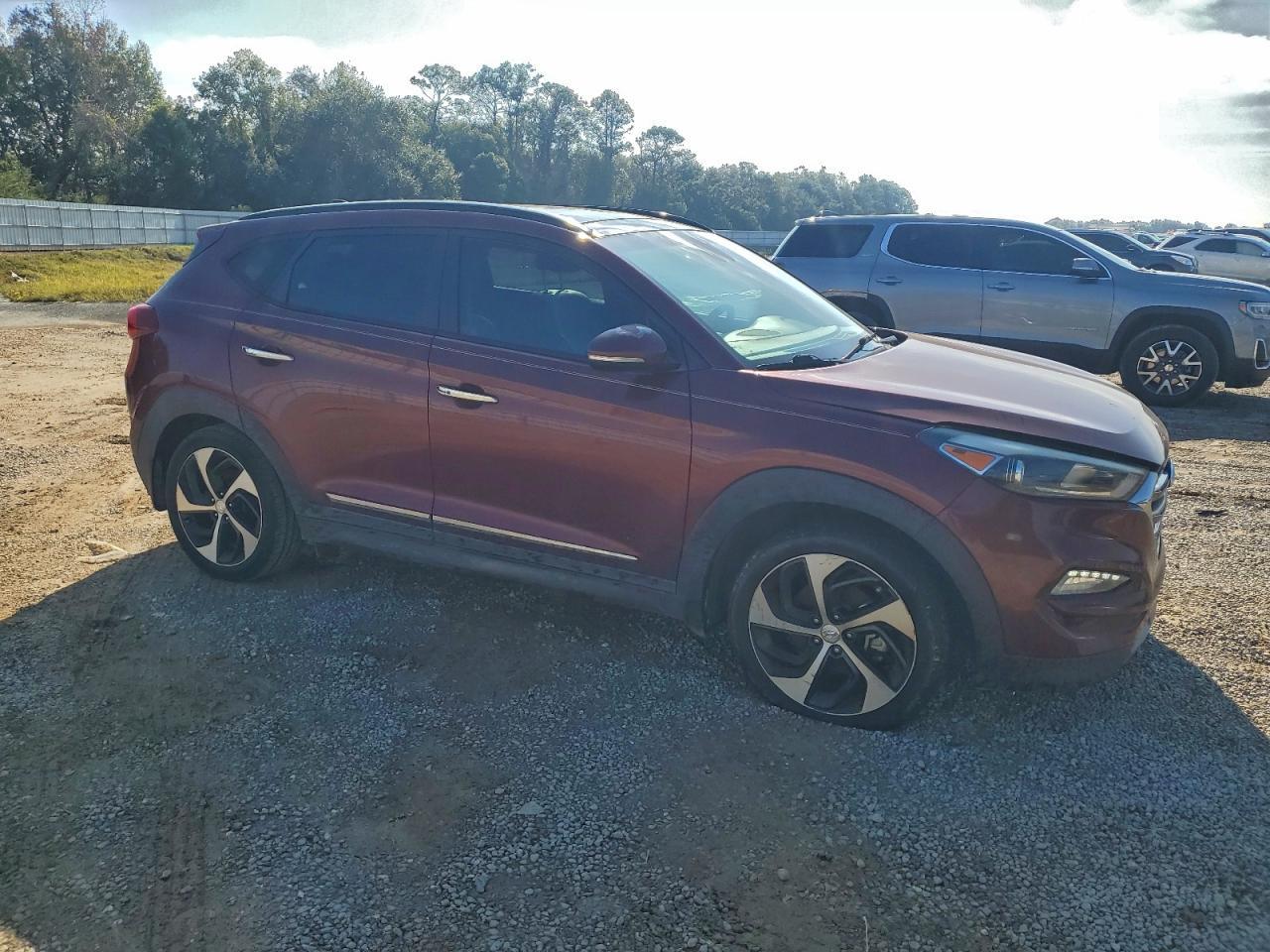 2016 HYUNDAI TUCSON