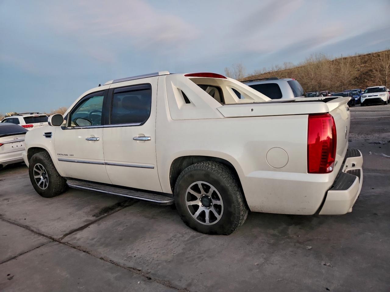 2010 CADILLAC Escalade EXT