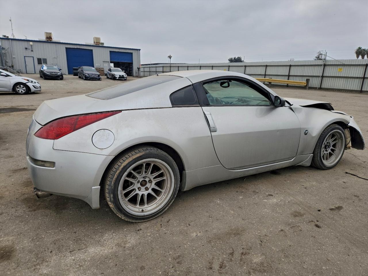 2003 NISSAN Z