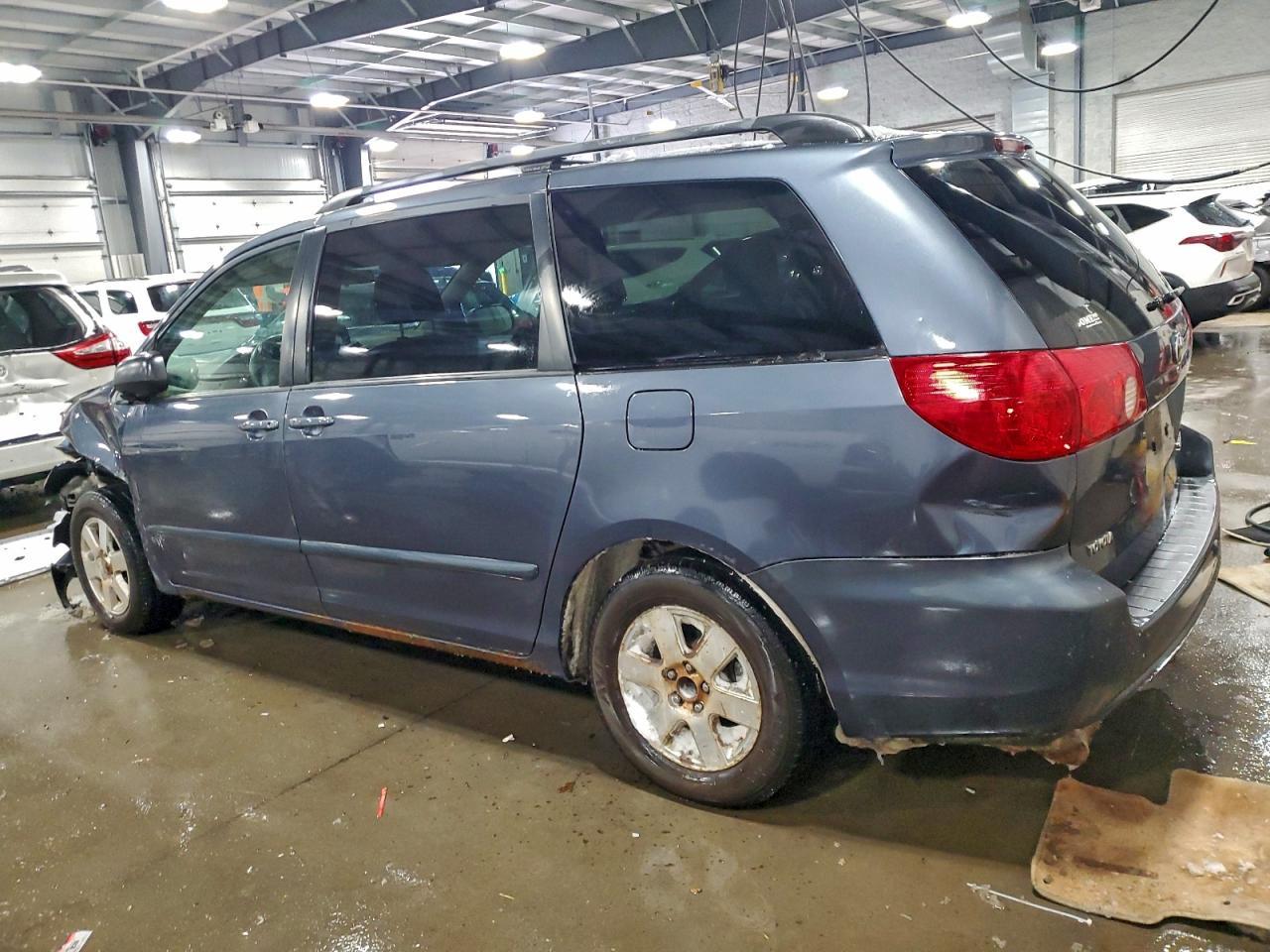2008 TOYOTA SIENNA