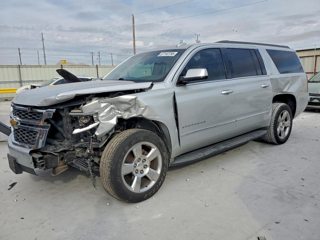 2016 CHEVROLET Suburban