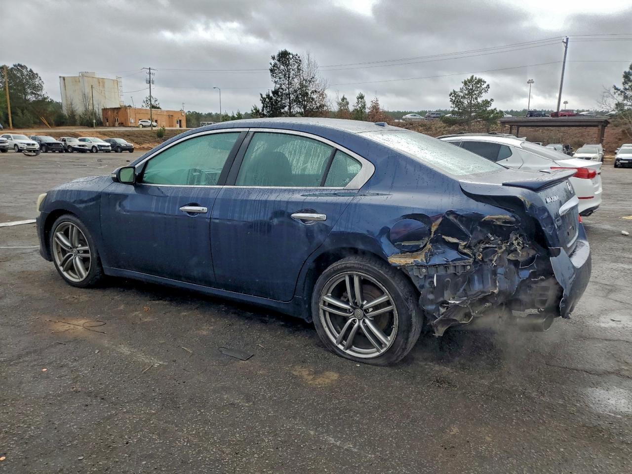 2011 NISSAN Maxima