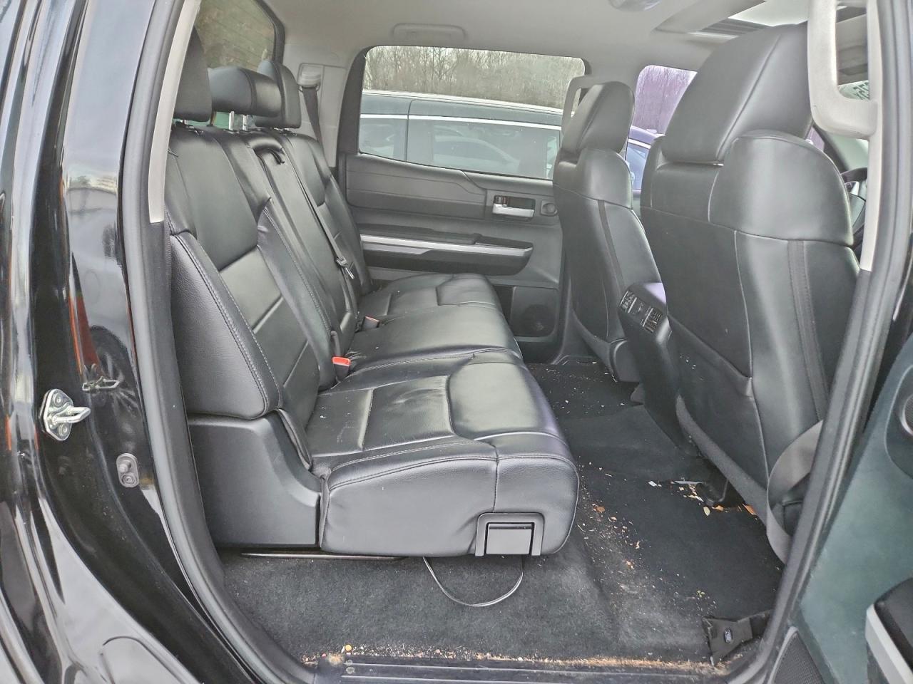 2017 TOYOTA TUNDRA