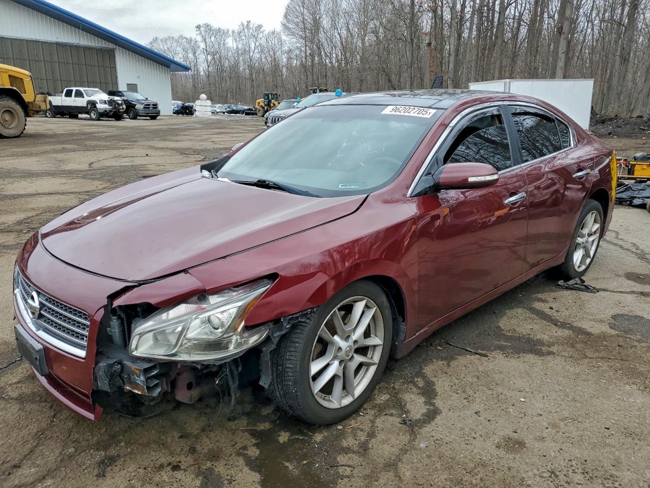 2011 NISSAN Maxima