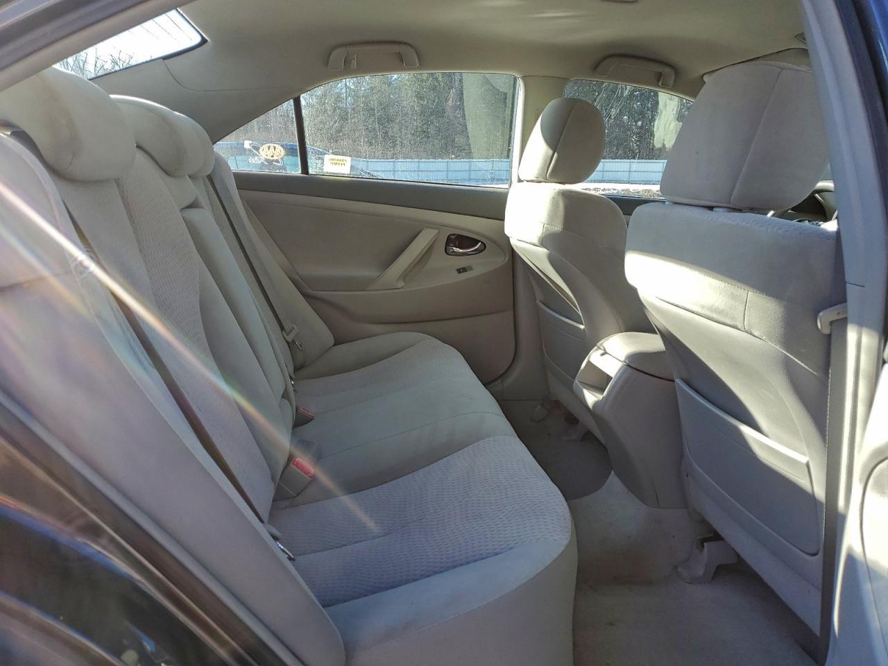 2010 TOYOTA CAMRY