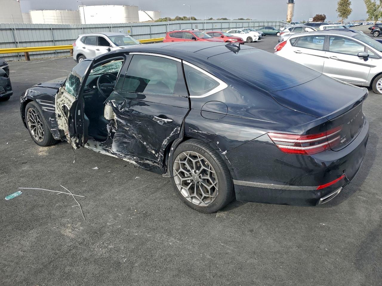 2023 GENESIS G80