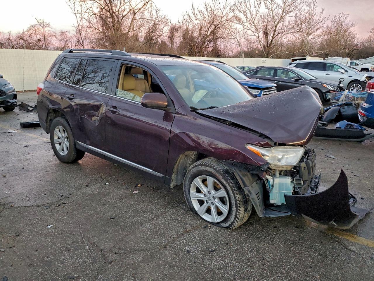 2013 TOYOTA HIGHLANDER