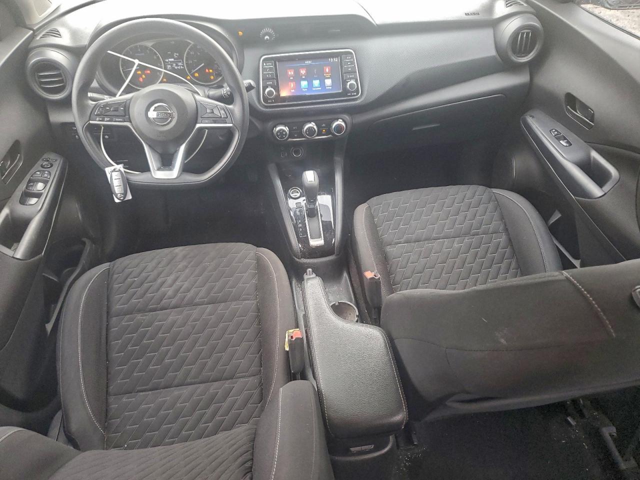2021 NISSAN KICKS