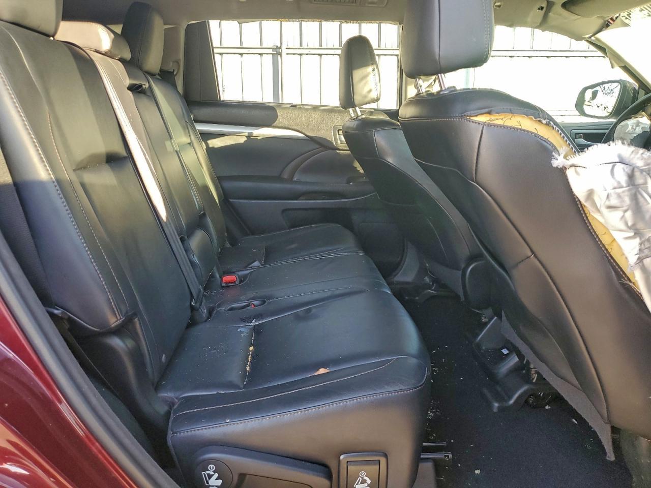 2015 TOYOTA HIGHLANDER