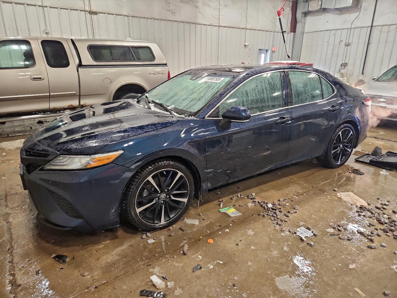 2018 TOYOTA CAMRY