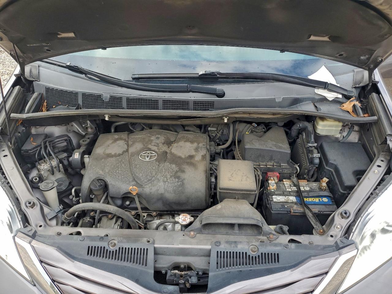 2017 TOYOTA SIENNA