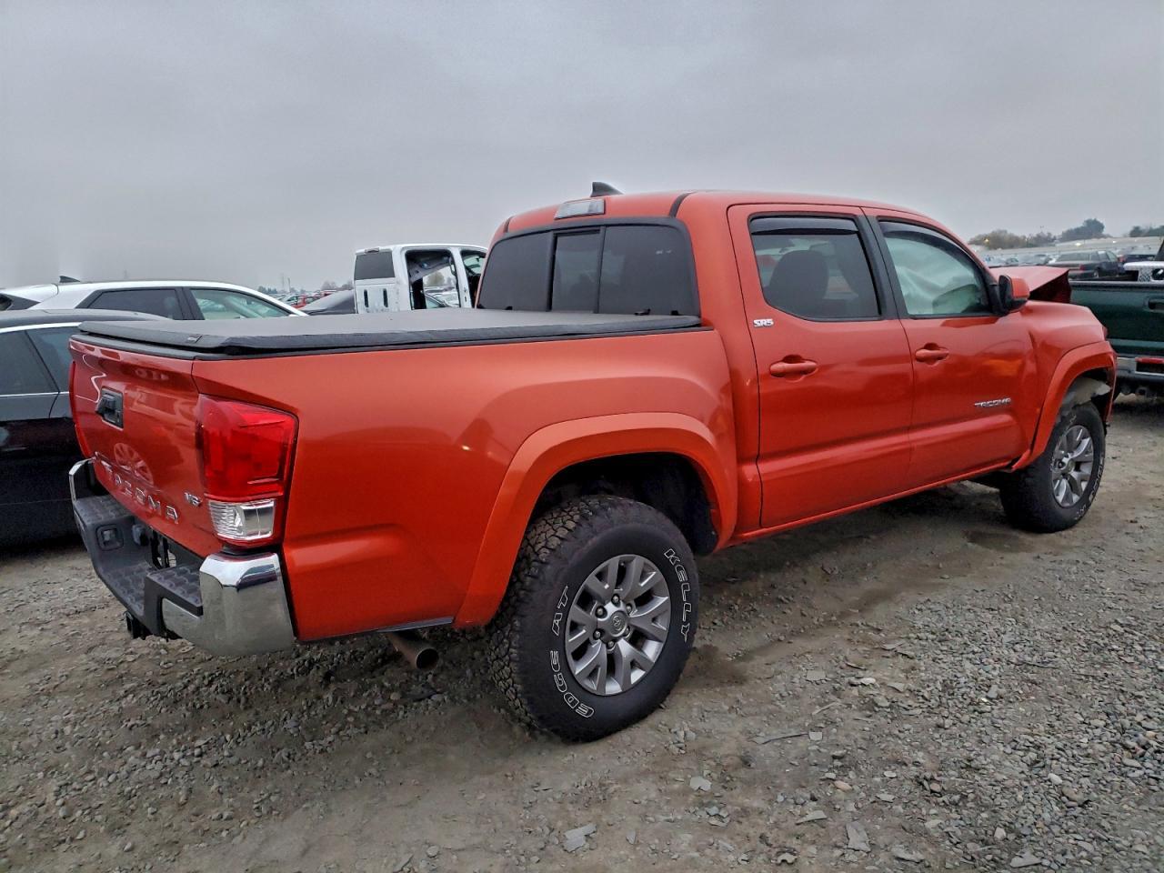 2017 TOYOTA TACOMA