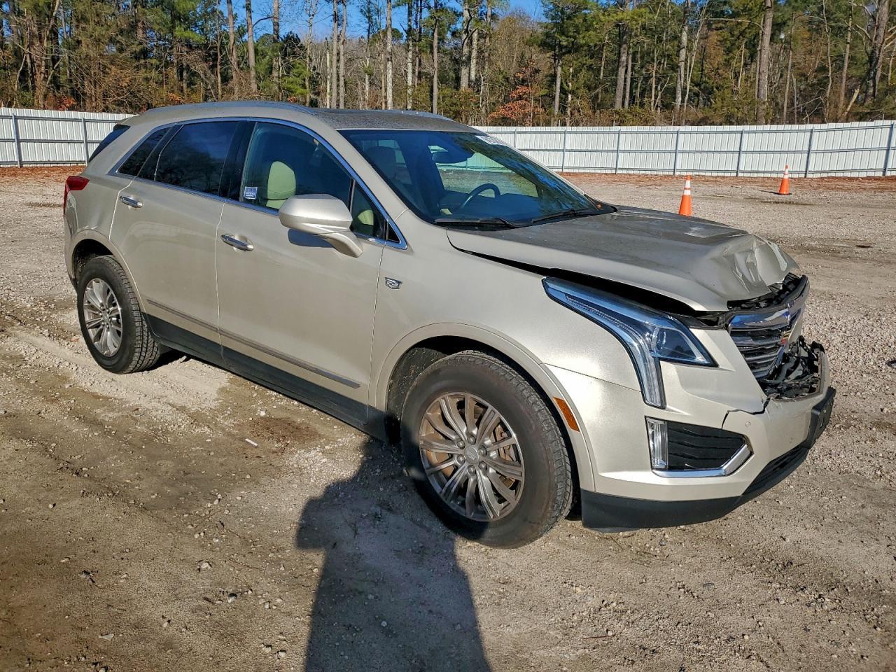 2017 CADILLAC XT5