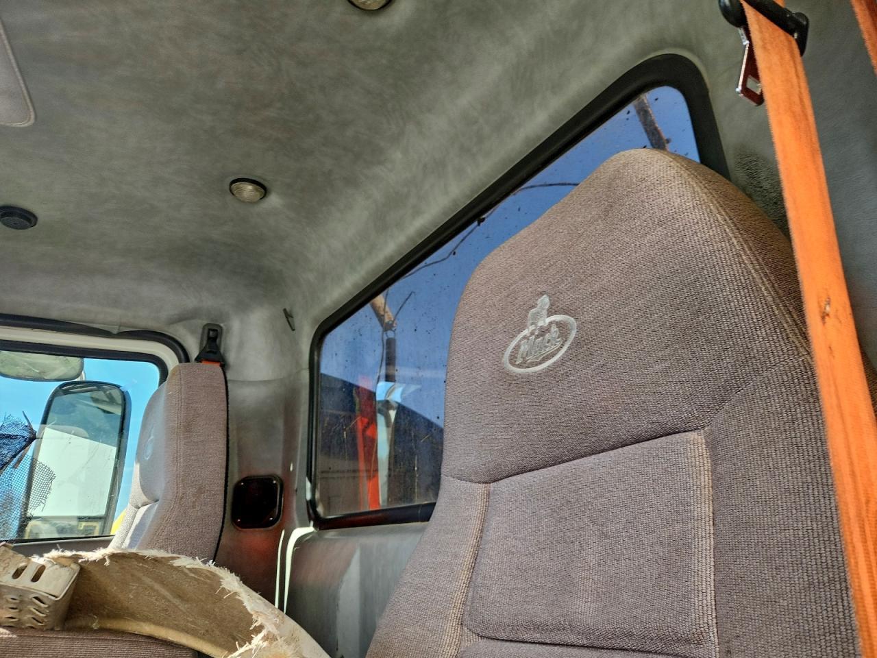 2018 MACK Cxu613