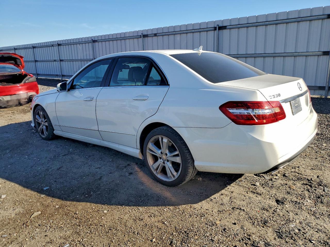 2013 MERCEDES-BENZ E-Class