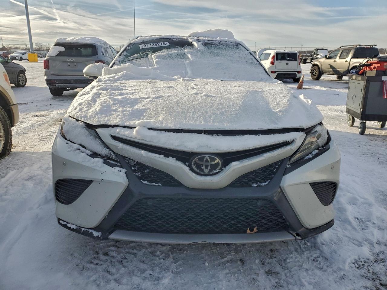 2018 TOYOTA CAMRY