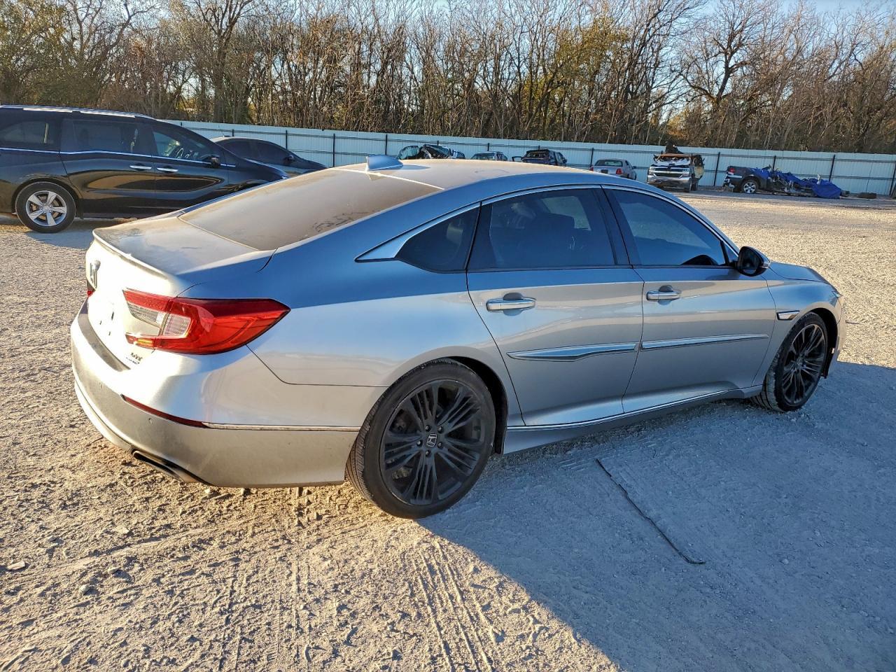 2018 HONDA ACCORD