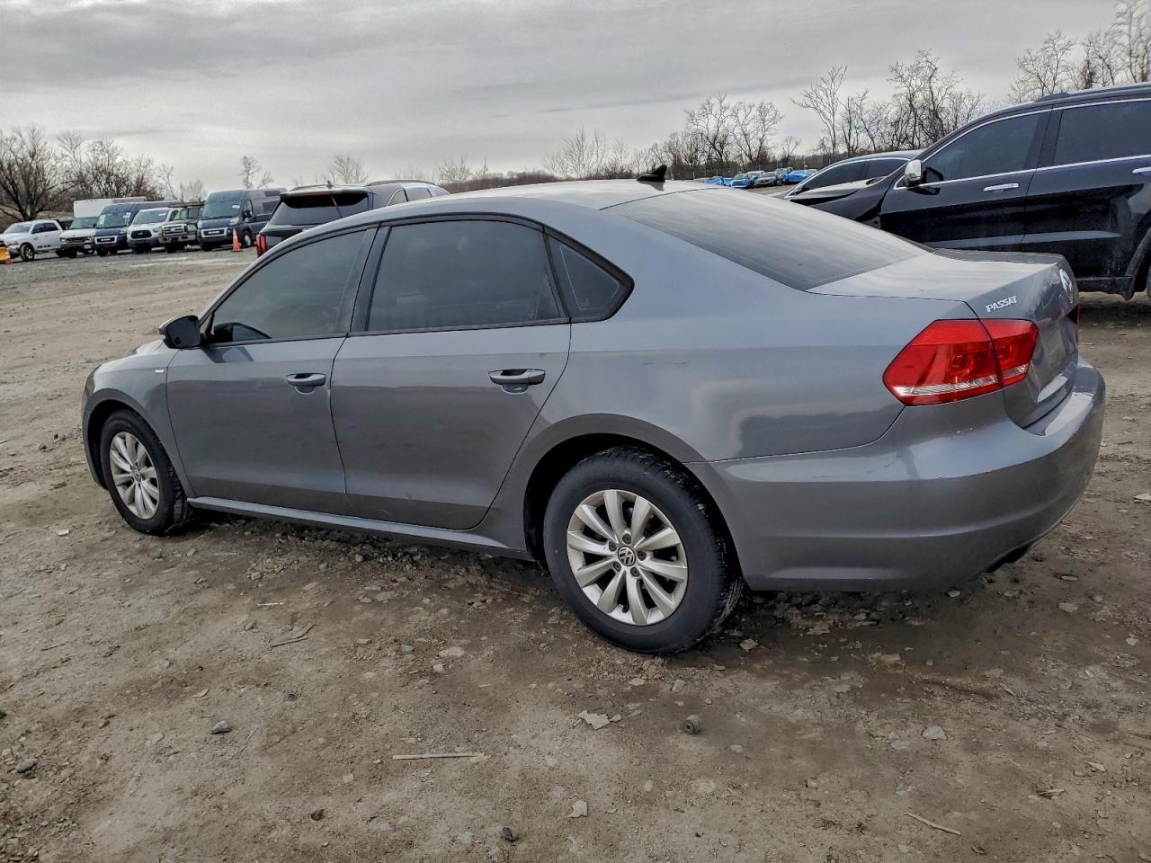 2014 VOLKSWAGEN Passat