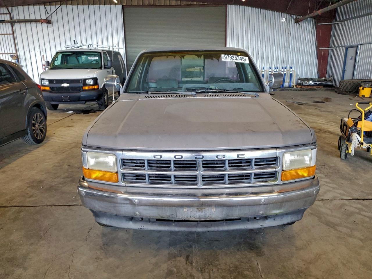 1993 DODGE Dakota