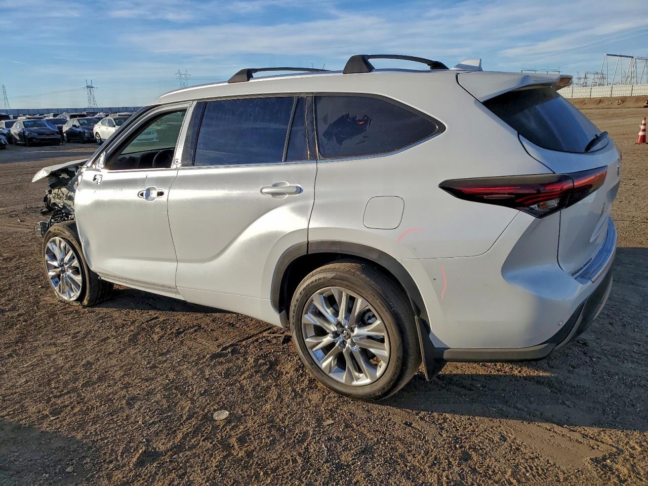 2024 TOYOTA HIGHLANDER