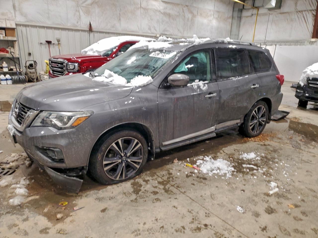 2017 NISSAN PATHFINDER