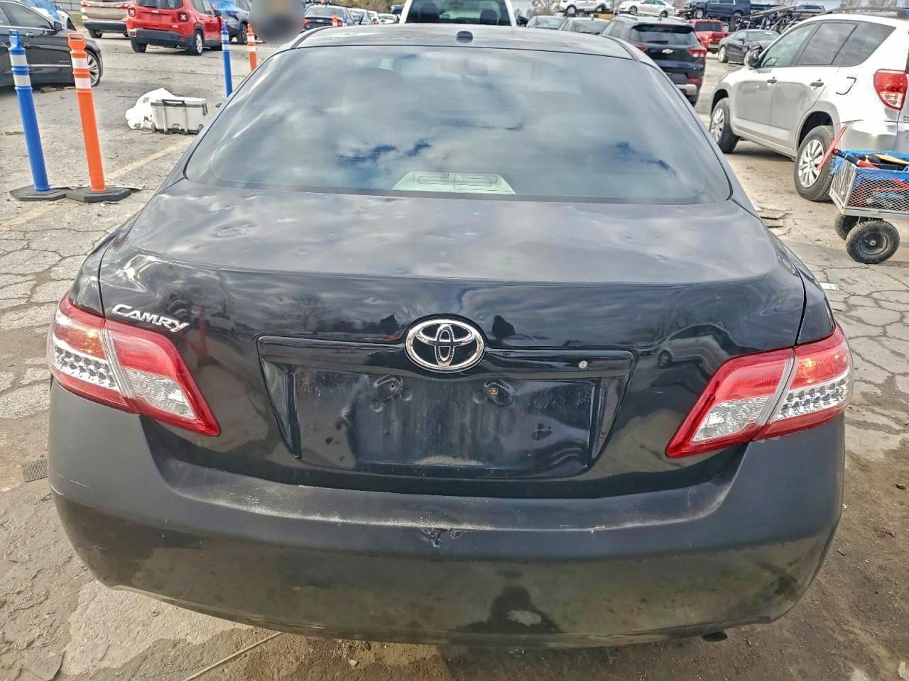 2010 TOYOTA CAMRY