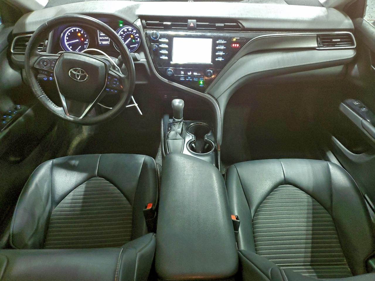 2019 TOYOTA CAMRY